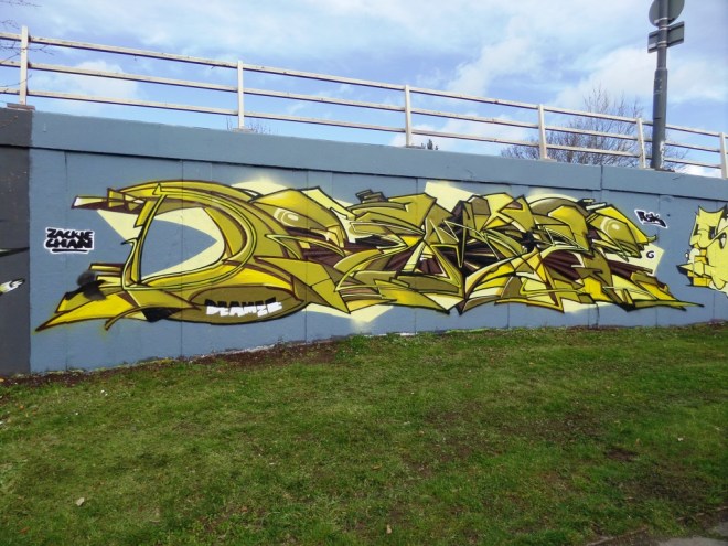 Deamze, M32 roundabout, Bristol, March 2016