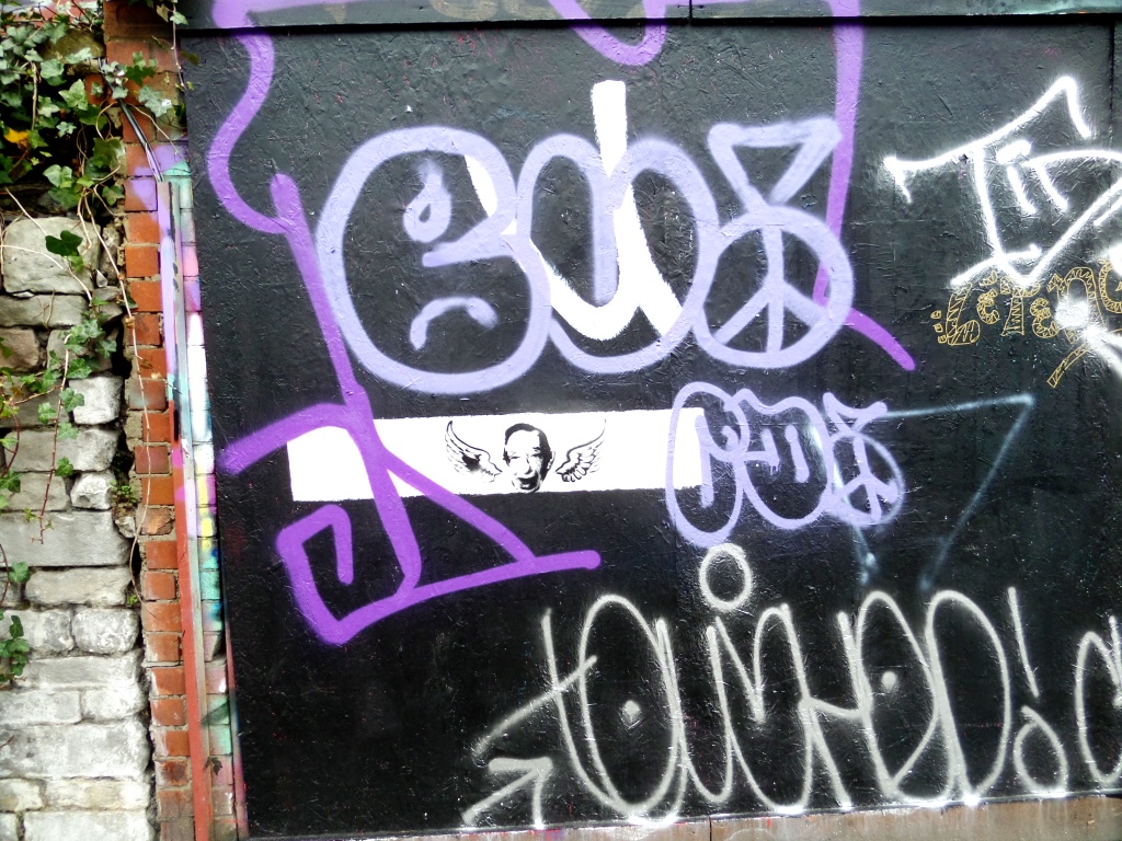 Anonymous stencil, DJ Derek, Cheltenham Road, Bristol, April 2016