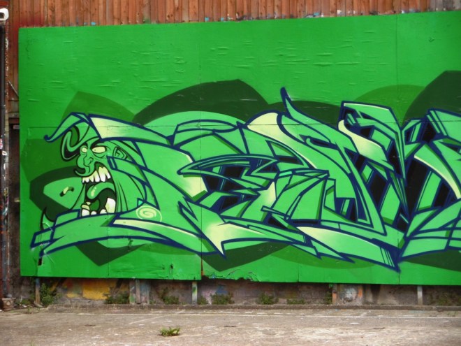 Deamze, Raleigh Road, Bristol, July 2016