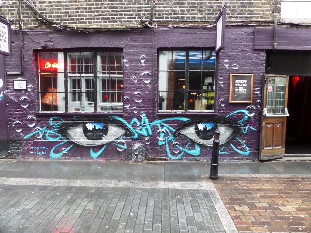 My Dog Sighs, Rivington Street, Shoreditch, August 2016