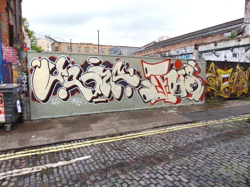 Whysayit and Kleiner Shames, Moon Street, Bristol, July 2016