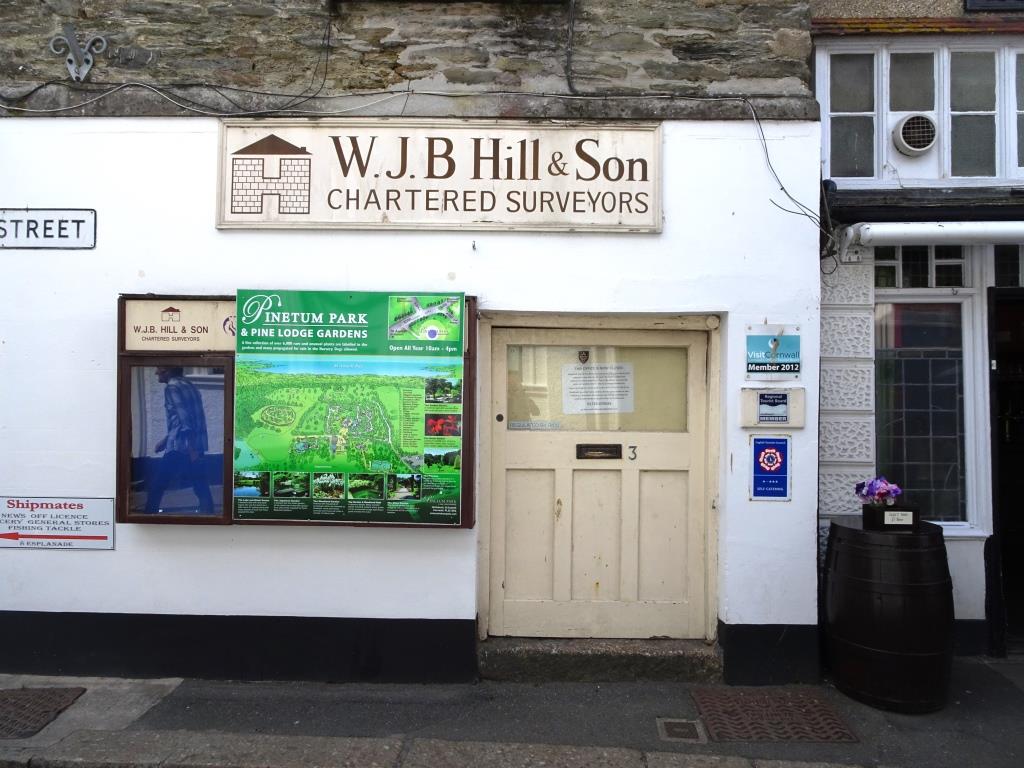 Fowey door, August 2018 (for hobbits?)