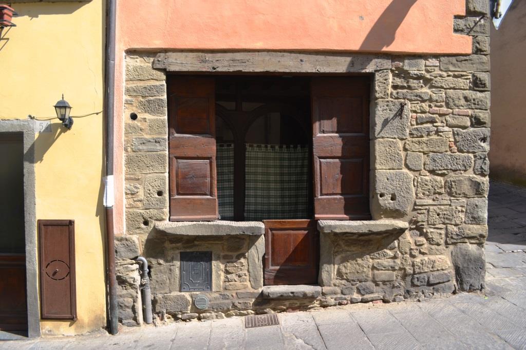 Interesting door, Via Dardano, Cortona, Tuscany, Italy