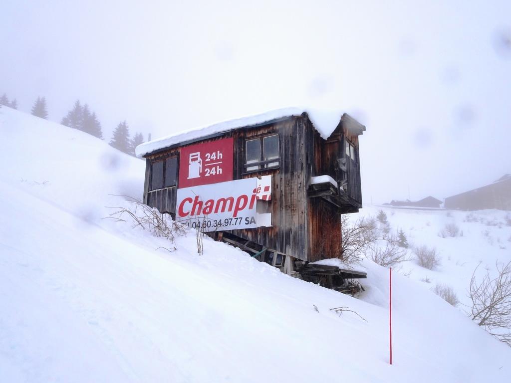 Mountain hut - what is it with the petrol? Flaine, March 2019