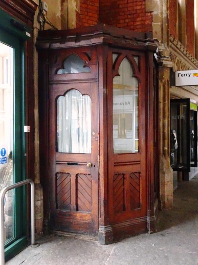 Small wooden kiosk, Temple Meads Station, Bristol