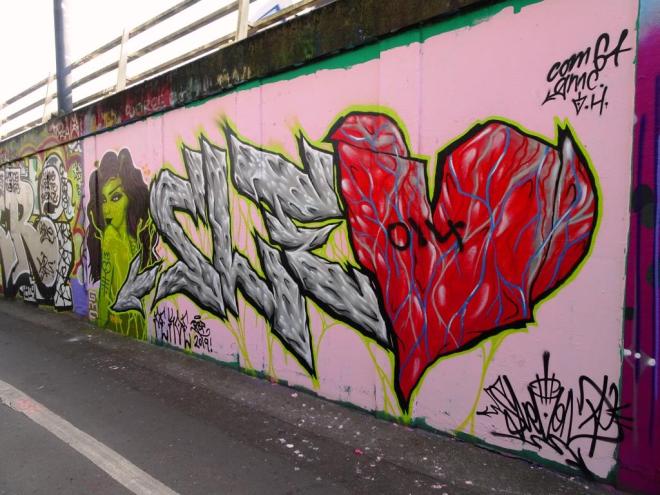 Pekoe and Mr Sleven, M32 roundabout, Bristol, March 2019