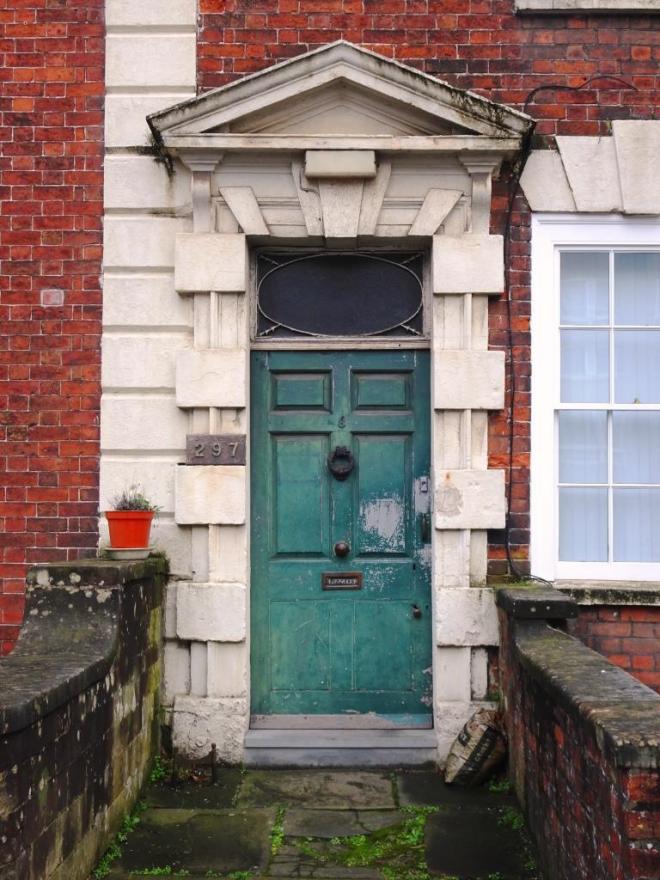A rather tired green door, Hotwells, Bristol, March 2019