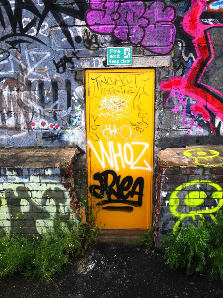 Rather bright yellow door, River Avon cycle path, Bristol, June 2019