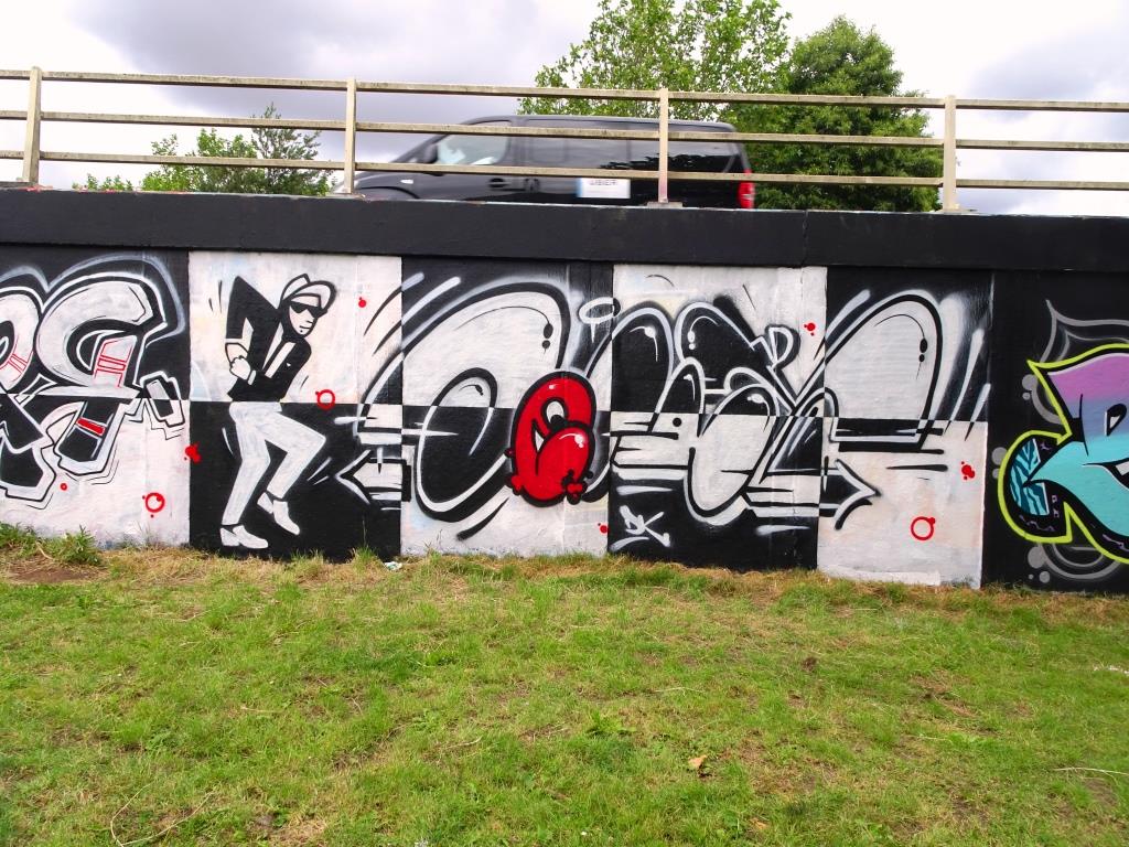 Decay, M32 roundabout, Bristol, June 2019