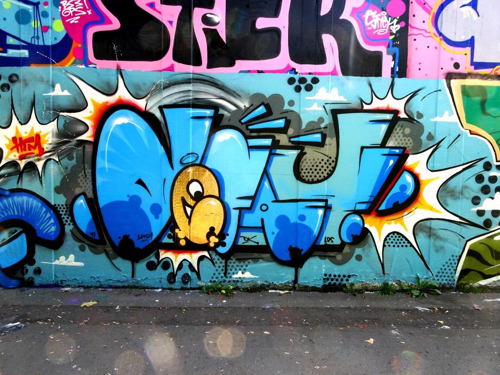 Decay, M32 roundabout, Bristol, July 2019