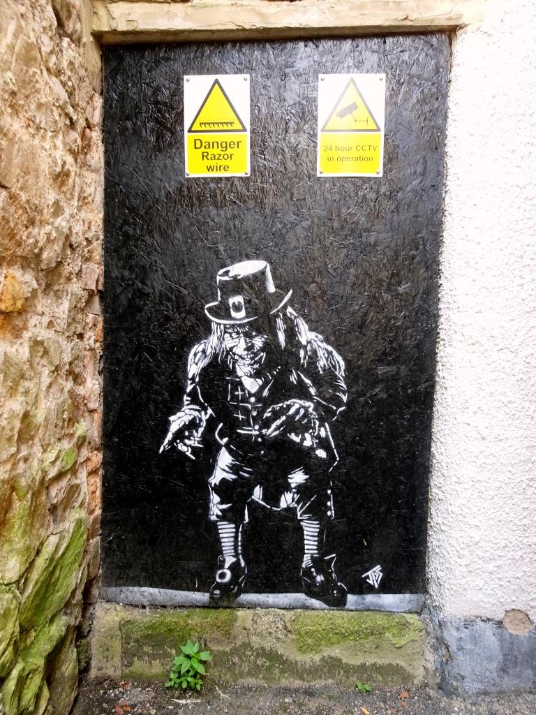 JPS, Back alley, Weston-super-Mare, August 2019