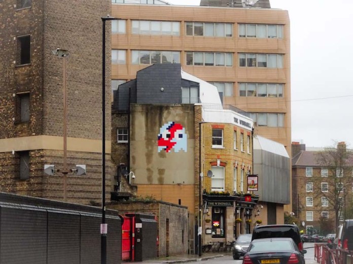 Space Invader, Lambeth High Street, London, November 2019