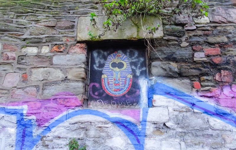 2947. Moon Street&nbsp;(82)