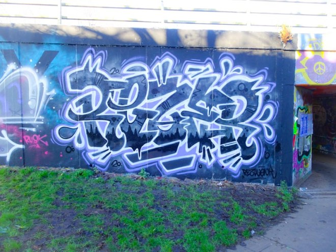 Rezwonk, M32 roundabout, Bristol, January 2020