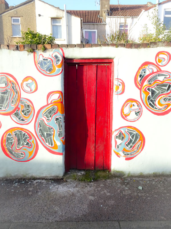 Red back gate, Devon Road, Bristol, February 2021