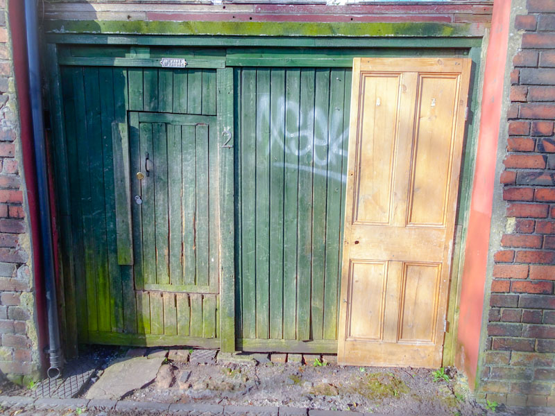 Beware of the dog, makeshift door, Bristol, March 2021