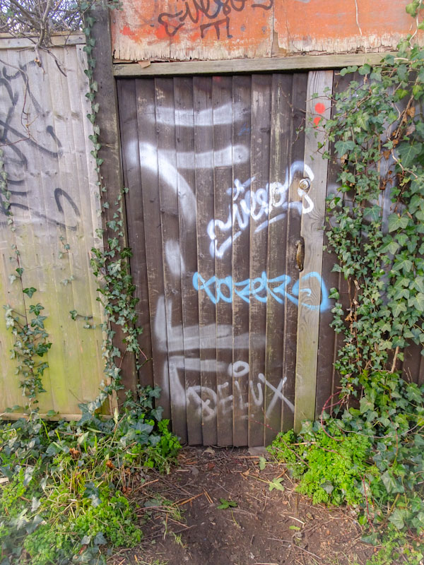 Back gate door, Bristol, Maarch 2021