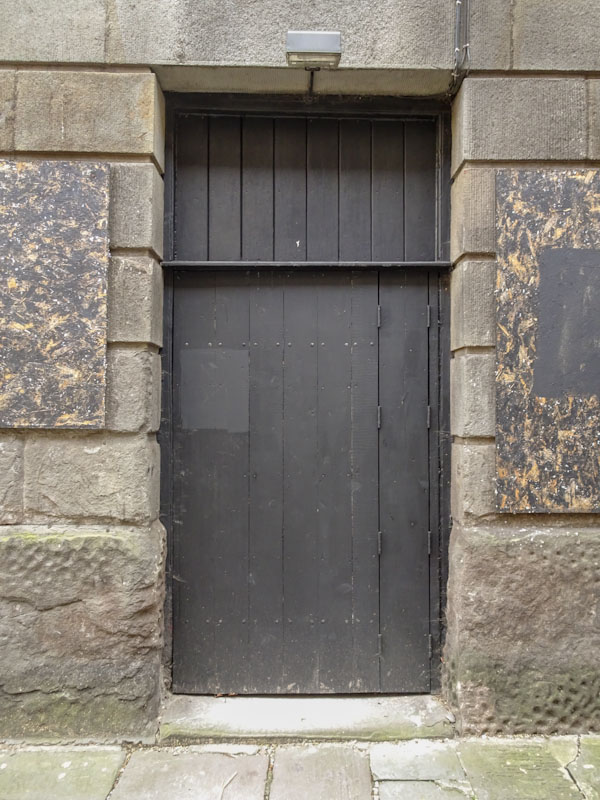 Fleece side door, Bristol, March 2021