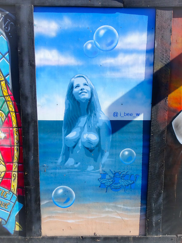 I bee W, Walliscote Road, Weston-super-Mare, September 2021