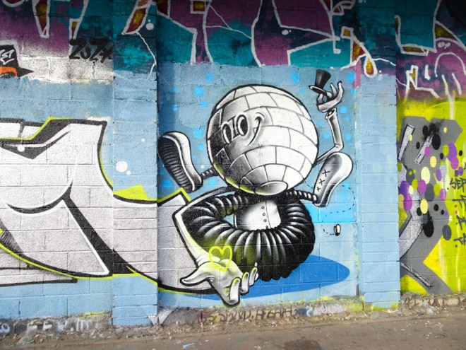 3Dom, M32 Cycle path, Bristol, November 2021