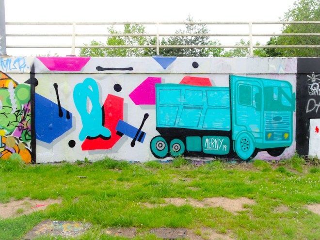 Mr Penfold and Merny (Morny), M32 roundabout, Bristol, June 2019