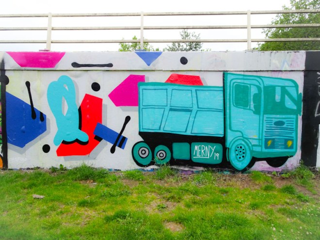 Mr Penfold and Merny (Morny), M32 roundabout, Bristol, June 2019