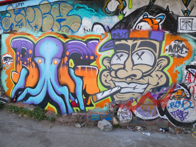 Bogat and Asre, M32 Cycle path, Bristol, March 2022