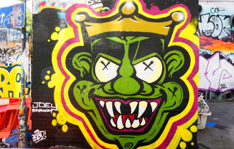 4447. Moon Street&nbsp;(93)