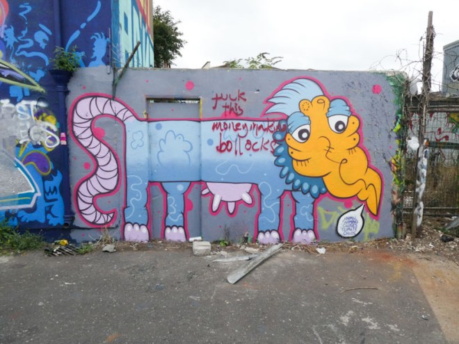 Mote, M32 cycle path, Bristol, July 2022