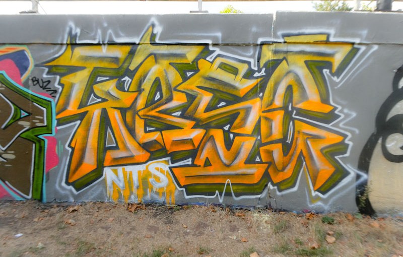 4681. M32 roundabout J3&nbsp;(428)