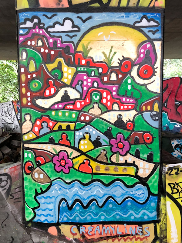 Creamylines, M32 Spot, Bristol, September 2022