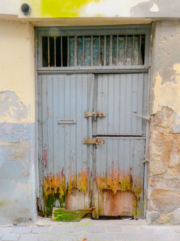 The kind of door that Thursday doors was made for, Porto, June 2022
