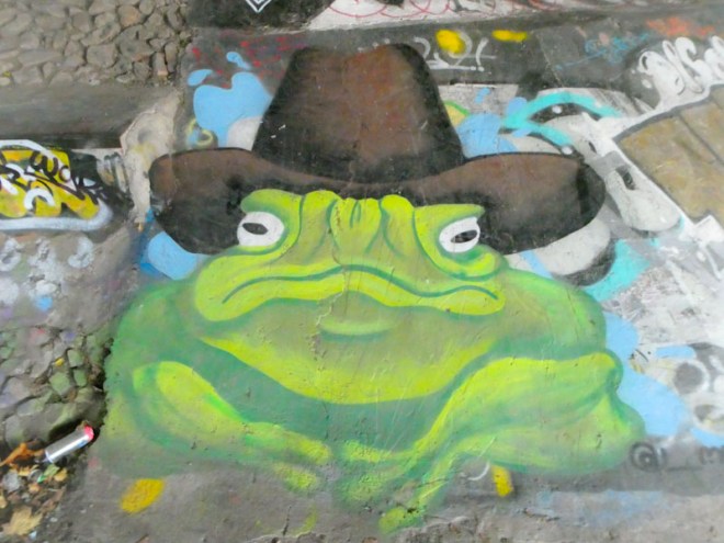 Frog, Brunel Way, Bristol, November 2022