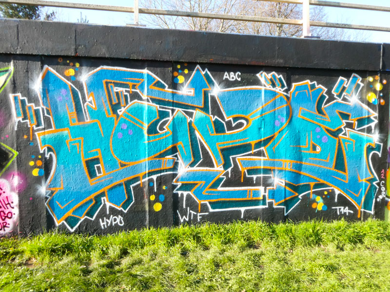 Hypo, M32 roundabout, Bristol, April 2023
