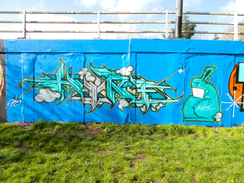 Hire, M32 roundabout, Bristol, April 2023