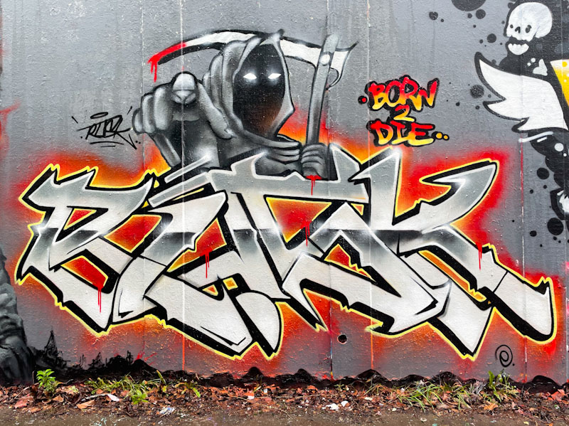 Rusk, M32 roundabout, Bristol, April 2023