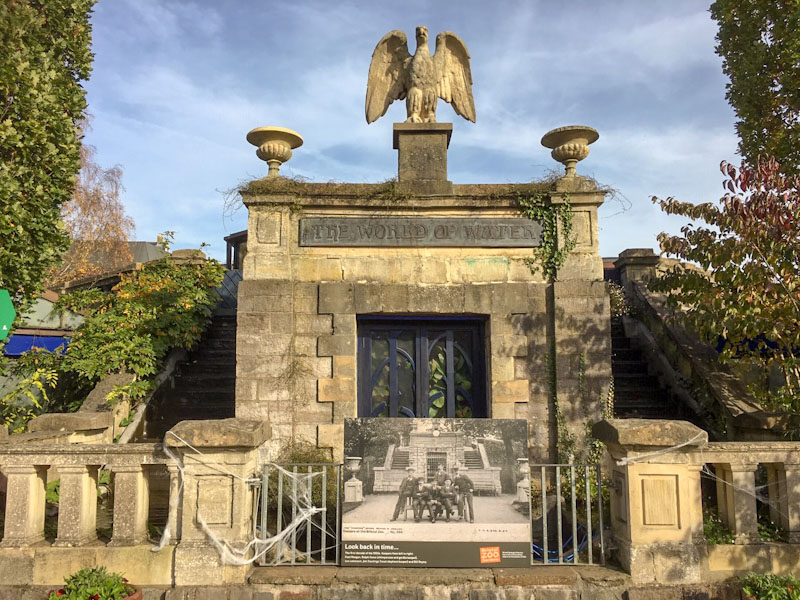 Original aquarium entrance door, Bristol Zoo, Bristol, October 2018