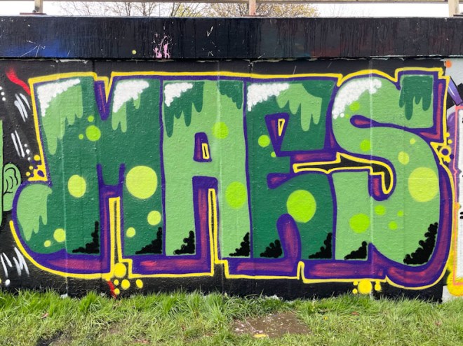 Maes, M32 roundabout, Bristol, April 2023