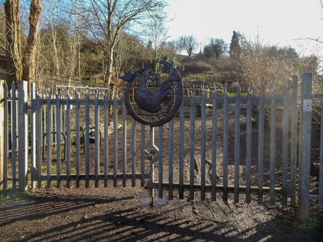 Farm gate, Boiling Wells Lane, Bristol, February 2019