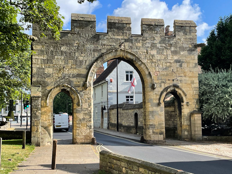 Priory Arch gateway, Lincoln, July 2023