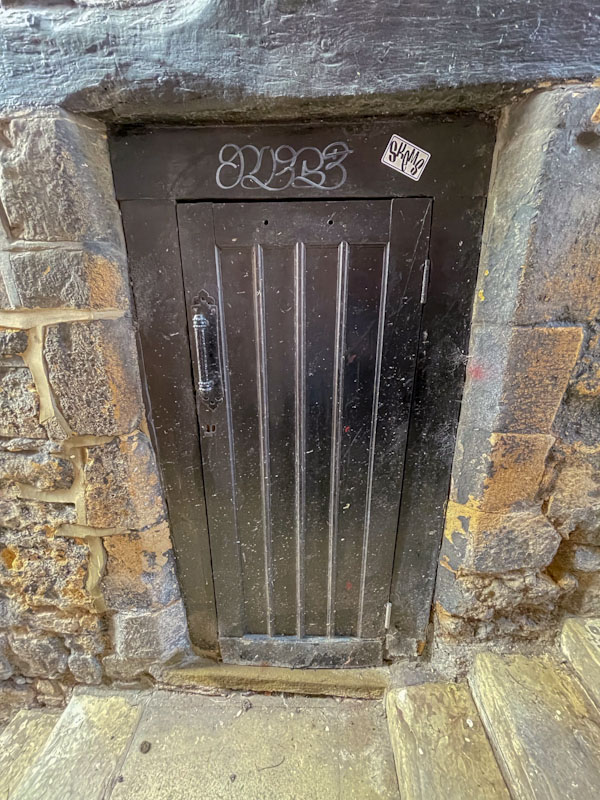 Side entrance door, Stokes High Bridge, Lincoln, July 2023