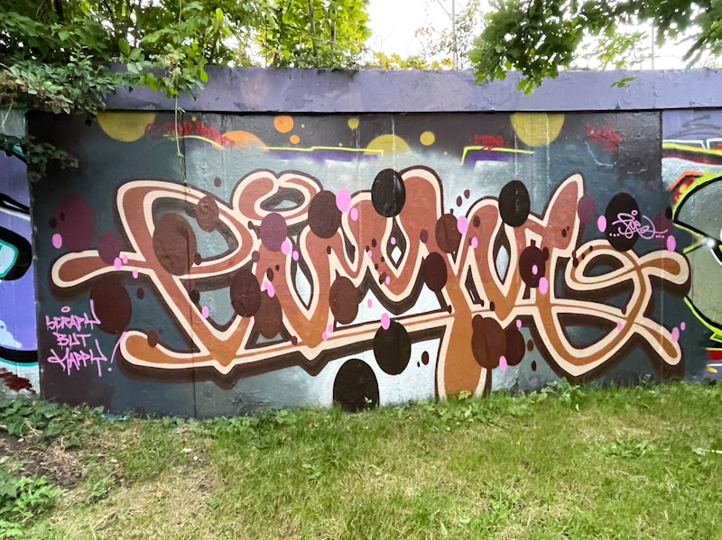 Logoe, M32 roundabout, Bristol, September 2023