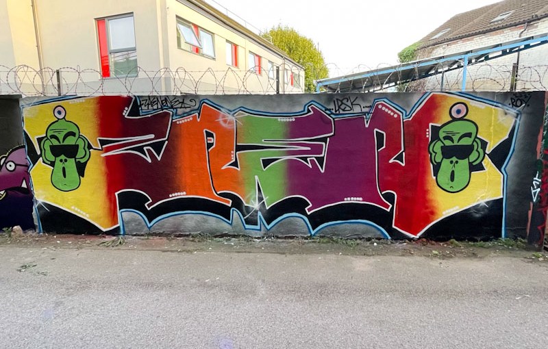 5668. M32 Cycle path&nbsp;(237)