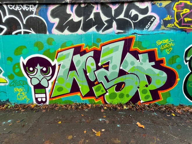 Wispa, M32 roundabout, Bristol, December 2023