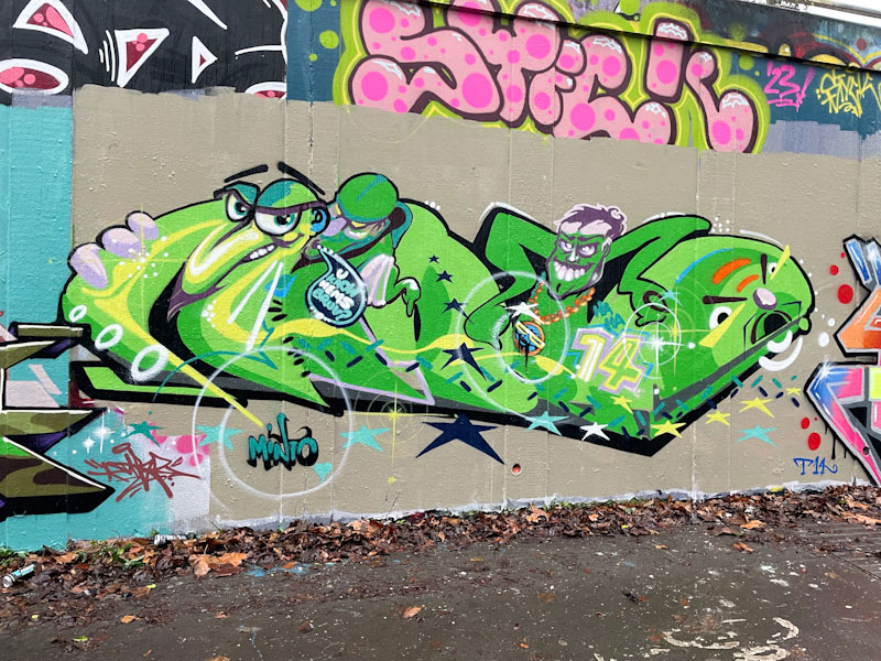 Minto, M32 roundabout, Bristol, December 2023