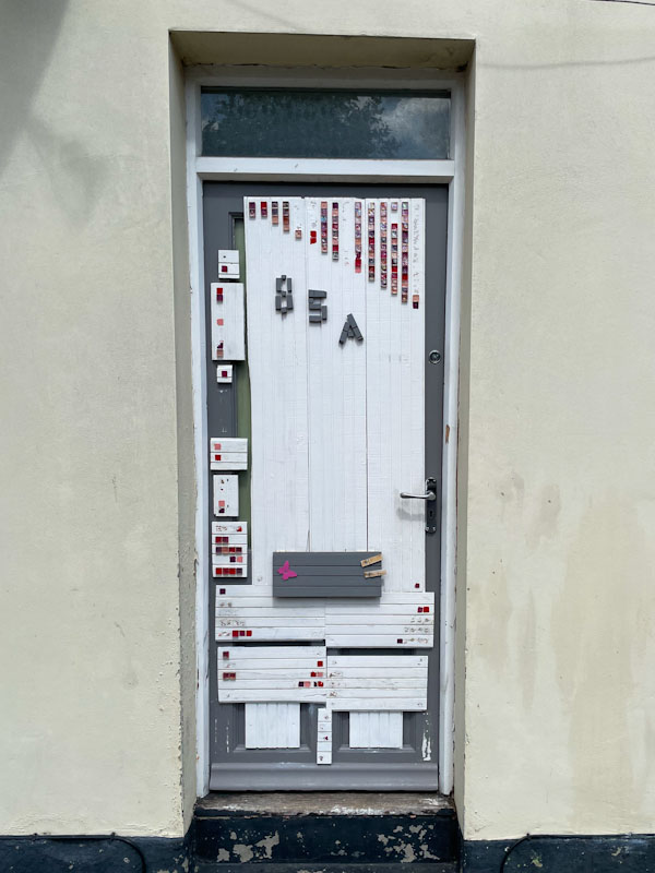 Do it yourself door decorations, Cheltenham, July 2023