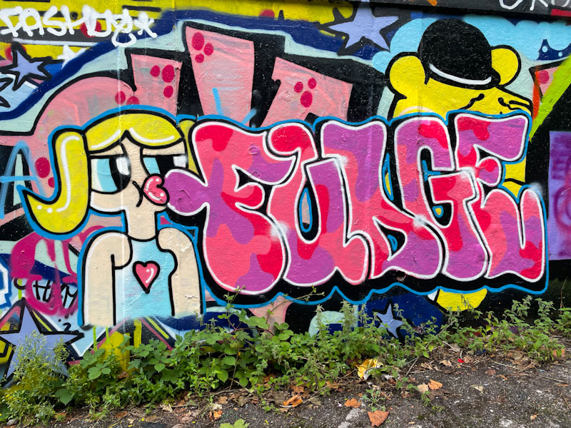 Fudge, M32 roundabout, Bristol, September 2024