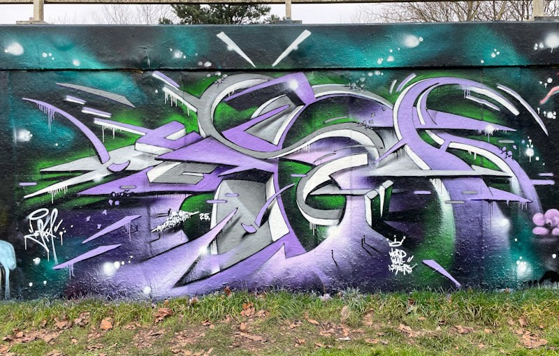 6800. M32 roundabout J3&nbsp;(664)