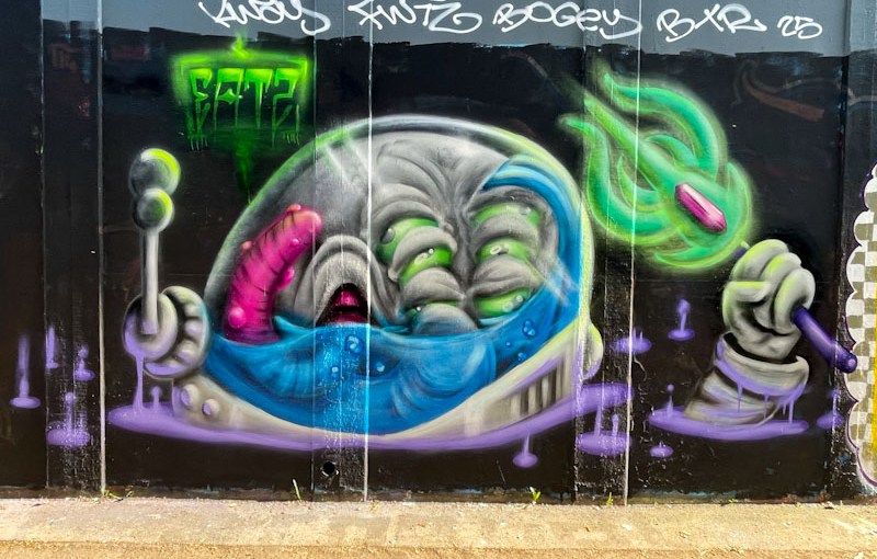 6913. M32 roundabout J3&nbsp;(678)