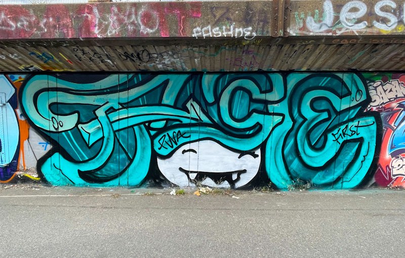 7029. M32 Cycle path&nbsp;(292)